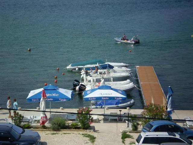 Apartment Apartmani R&B Turanj Croatia